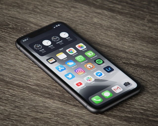 iPhone Not Rotating Screen? Here’s How to Fix It